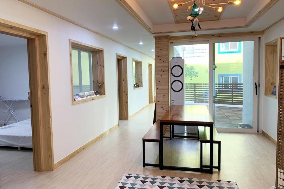 Jeju Guesthouse Togŭnnae Eksteriør bilde
