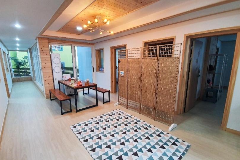 Jeju Guesthouse Togŭnnae Eksteriør bilde