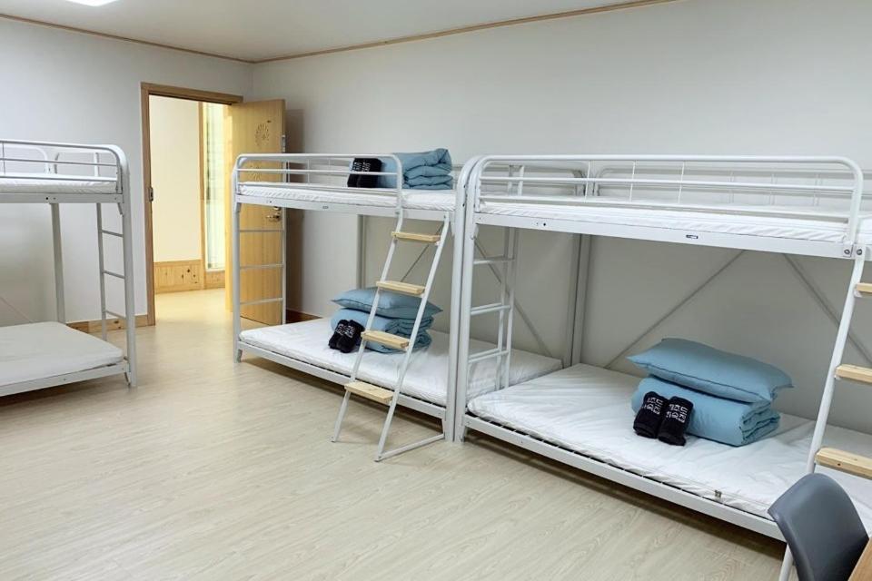Jeju Guesthouse Togŭnnae Eksteriør bilde