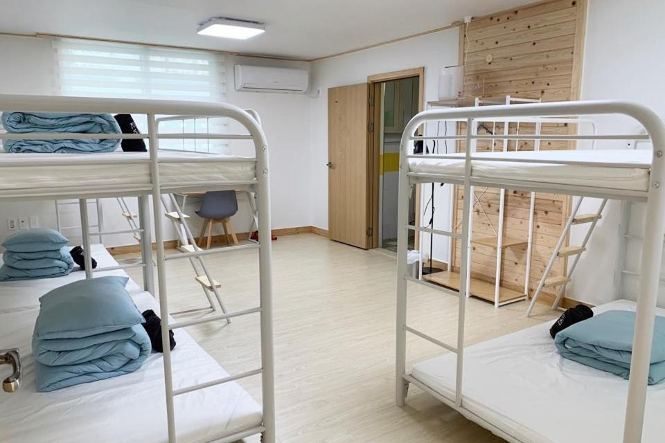 Jeju Guesthouse Togŭnnae Eksteriør bilde