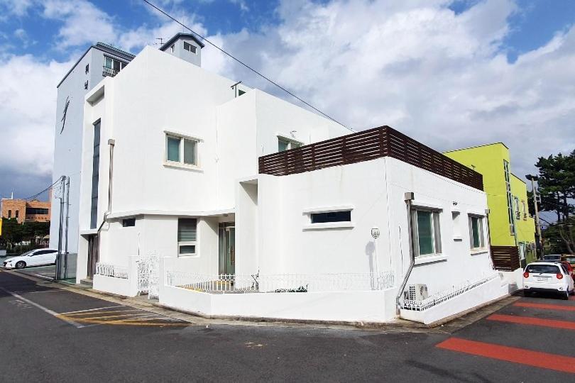 Jeju Guesthouse Togŭnnae Eksteriør bilde
