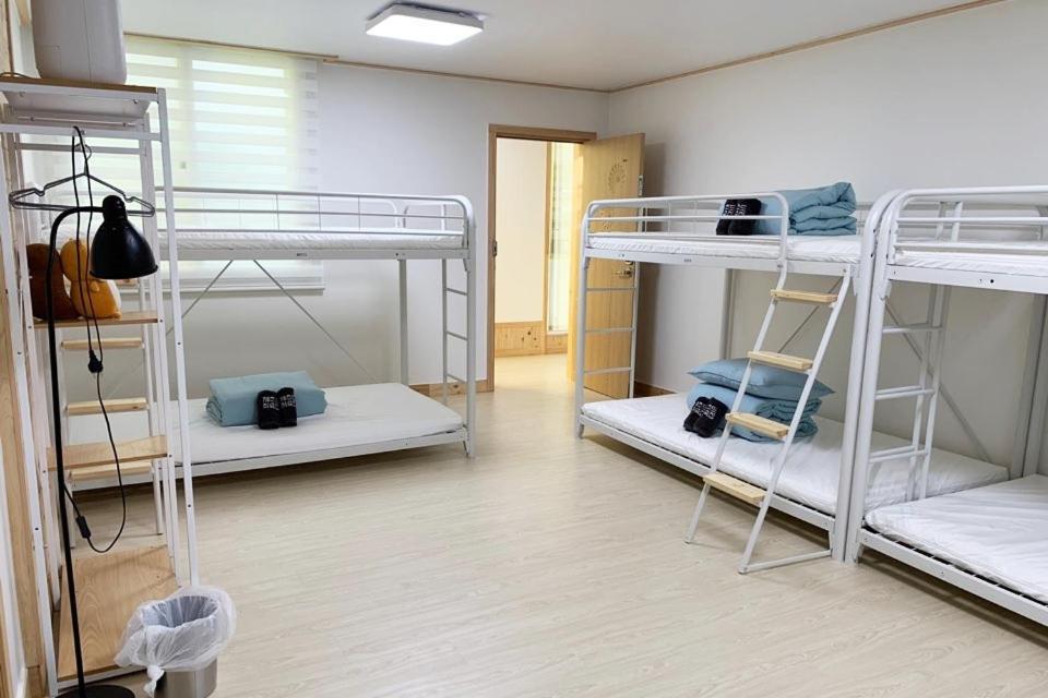 Jeju Guesthouse Togŭnnae Eksteriør bilde